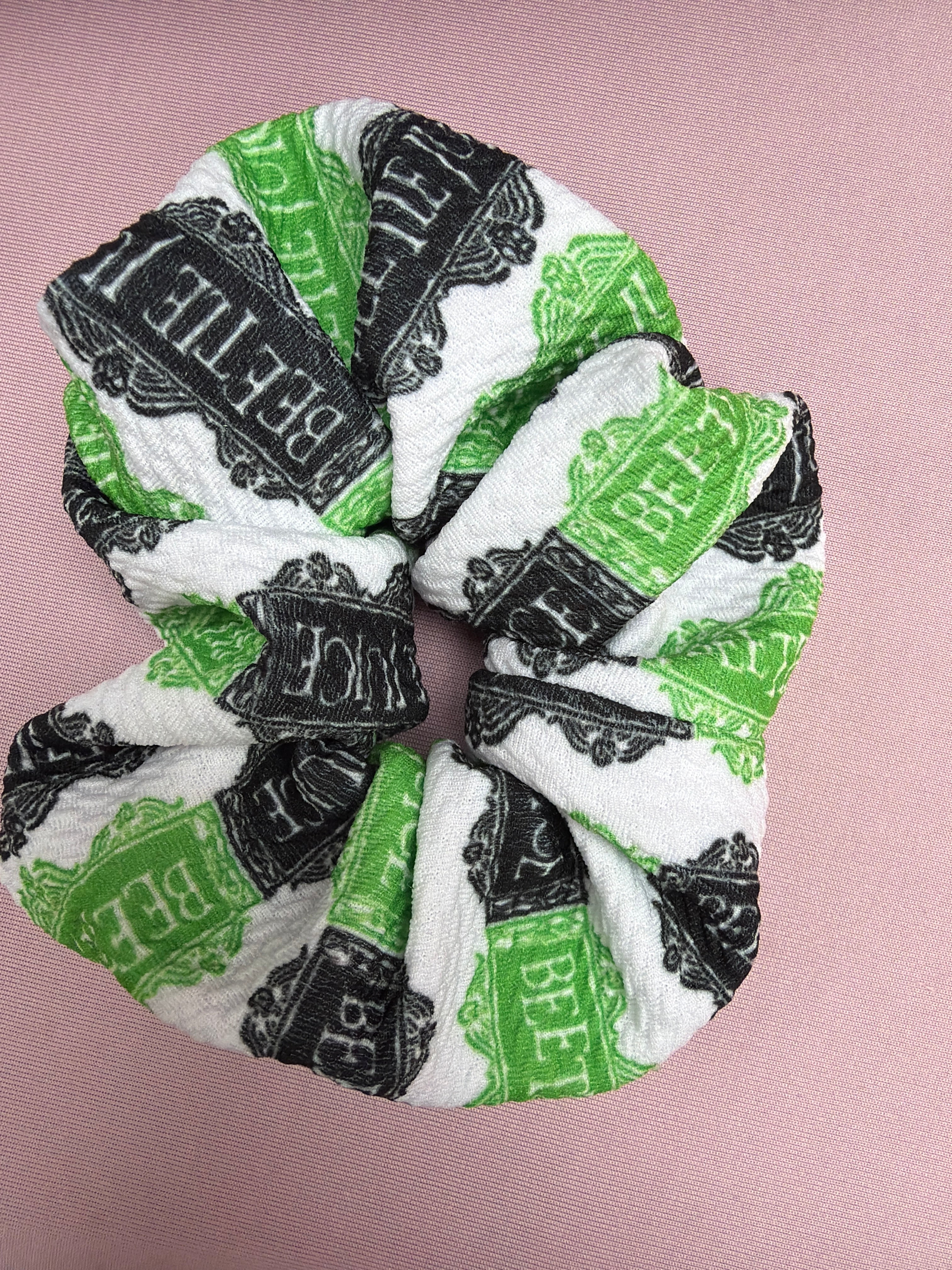 It’s Showtime! Scrunchie