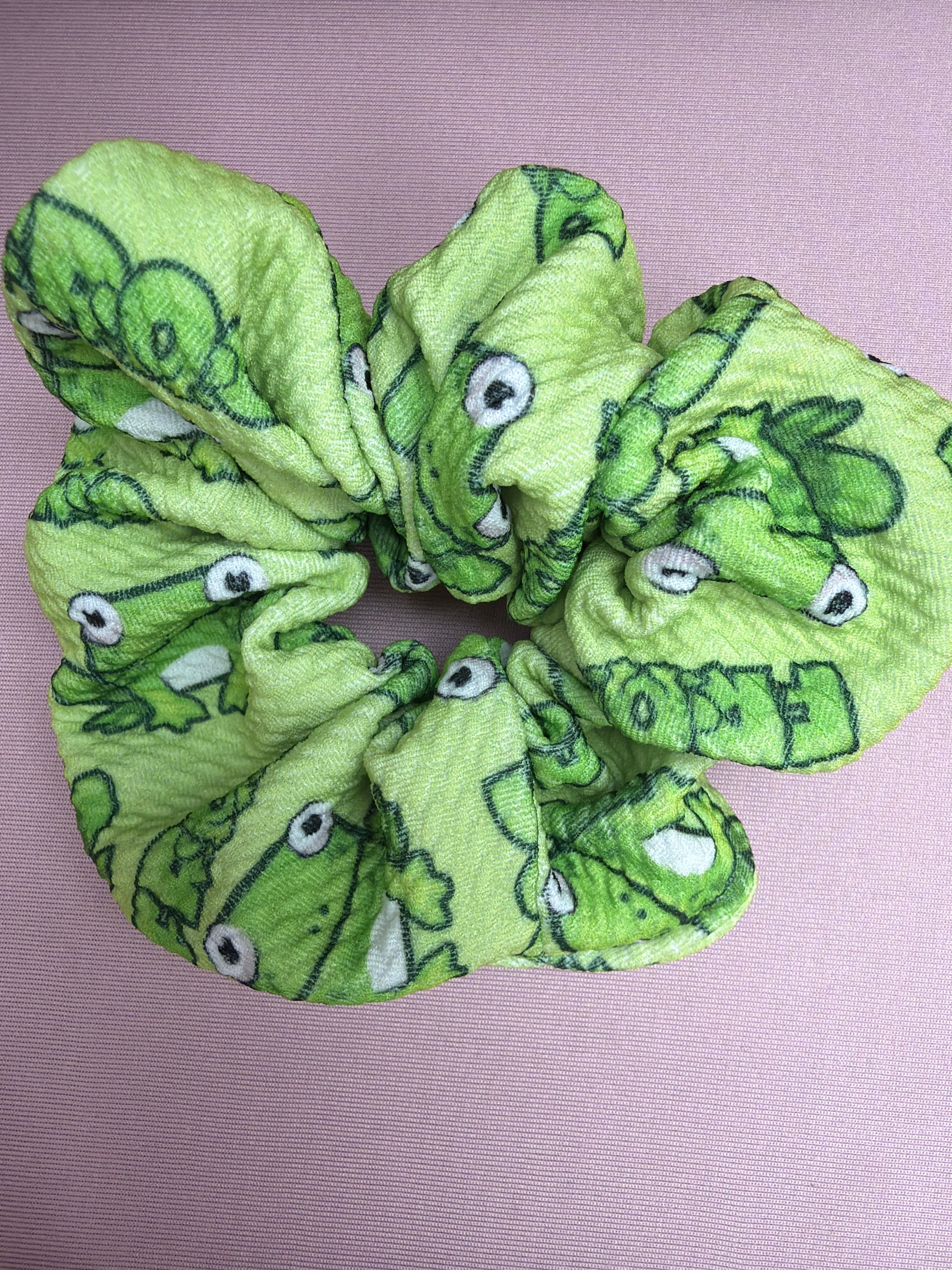 Frog Scrunchie